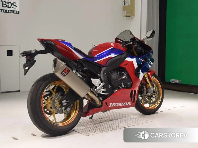 Проданный Honda CBR1000RR-R FIREBLADE SP 2022 из Японии, фото 2