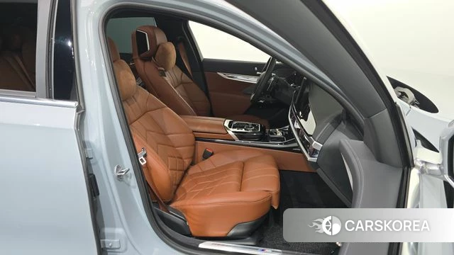 BMW 7 Series (G70) id 4719732 из Кореи 18