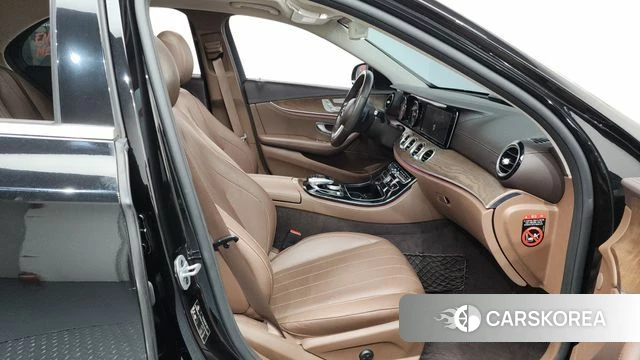 Mercedes-Benz E-Class W213 id 4530684 из Кореи 18