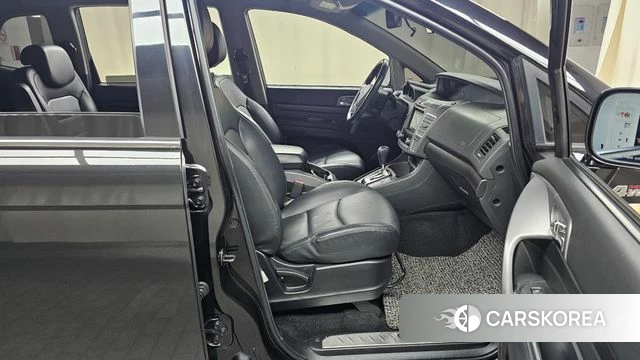 Ssangyong Korando Turismo id 4435618 из Кореи 18