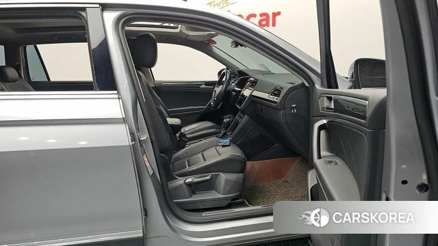 Volkswagen Tiguan Allspace id 4294143 из Кореи 18