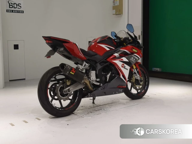 Проданный Honda CBR250RR ABS 2017 из Японии, фото 2