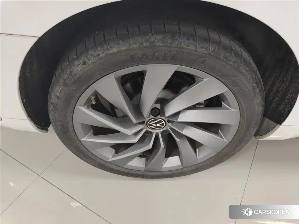 Volkswagen Arteon (CC) id 4600643 из Китая 18