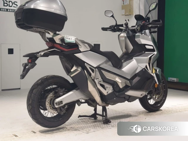 Проданный Honda X-ADV 750 2017 из Японии