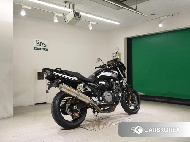 Проданный Yamaha XJR 1300 2016 из Японии, фото 2