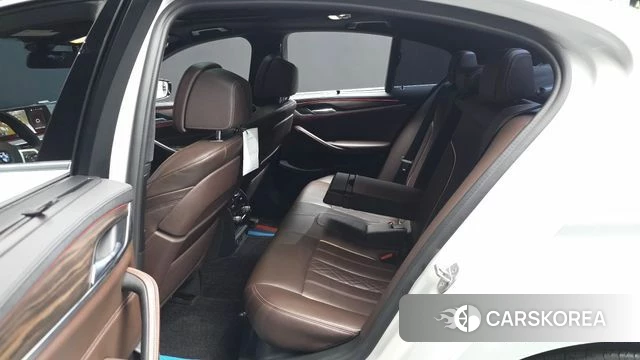BMW 5 Series (G30) id 4339063 из Кореи 18