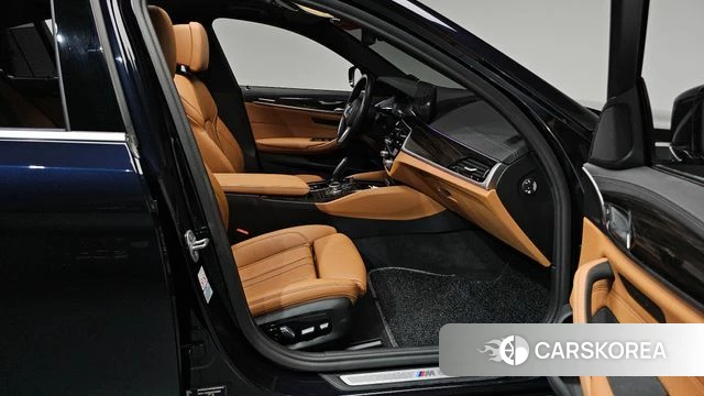 BMW 5 Series (G30) id 4202081 из Кореи 18