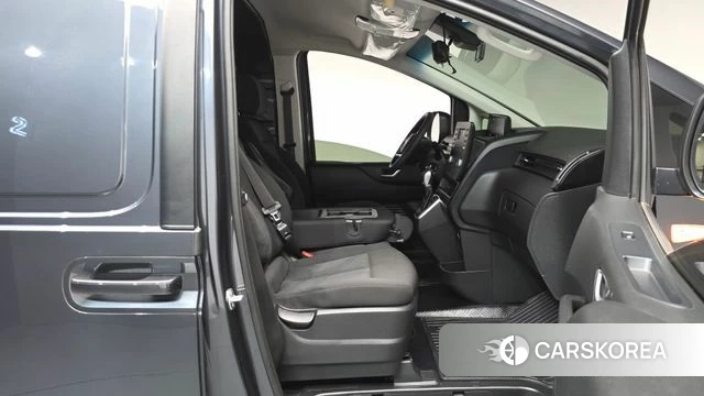 Hyundai Staria id 4935568 из Кореи 18