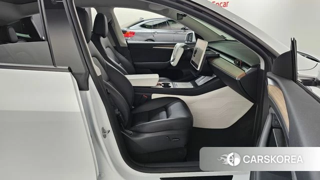 Tesla Model Y id 4711020 из Кореи 18