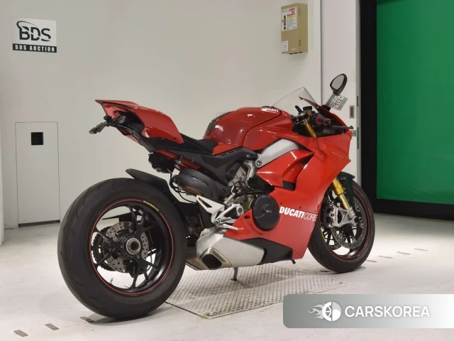 Проданный Ducati PANIGALE V4 S 2018 из Японии, фото 2