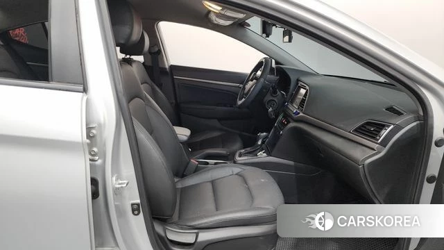 Hyundai Avante AD id 4305180 из Кореи 18