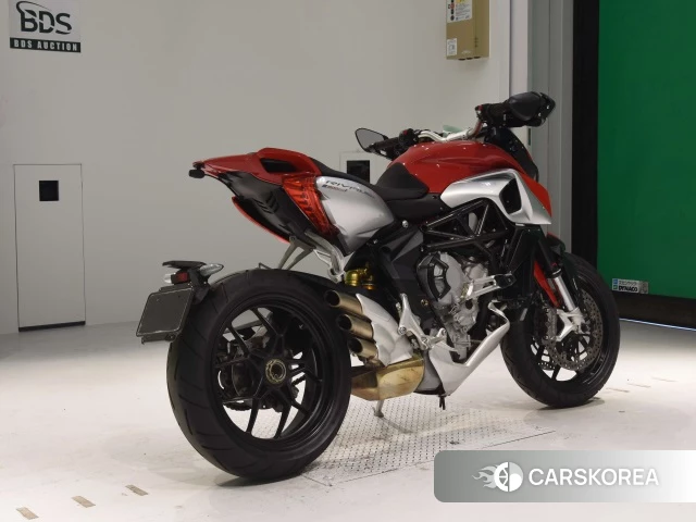Проданный MV AGUSTA STRADALE 800 id 4165795 из Японии, фото 2