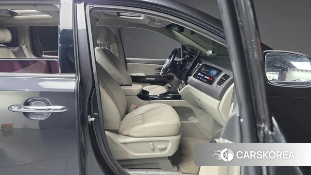 Kia The New Carnival id 4356975 из Кореи 18