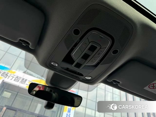 Audi Q5L id 3857940 из Китая 18