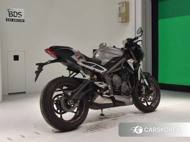 Проданный Triumph STREET TRIPLE 765 RS 2021 из Японии, фото 2