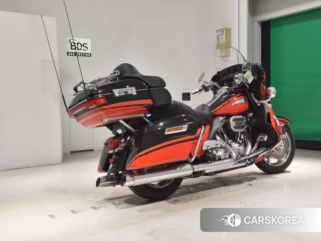 Проданный Harley-Davidson Electra Glide FLHTKSE1800 CVO 2016 из Японии, фото 2