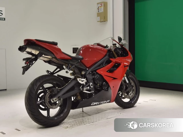 Проданный Triumph DAYTONA 675 2013 из Японии, фото 2