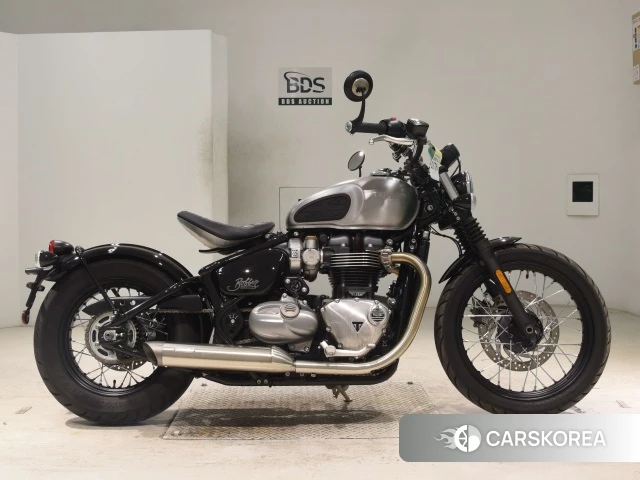 Triumph BONNEVILLE BOBBER id 3945650 из Японии 18