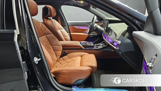 BMW 7 Series (G70) id 4505307 из Кореи 18