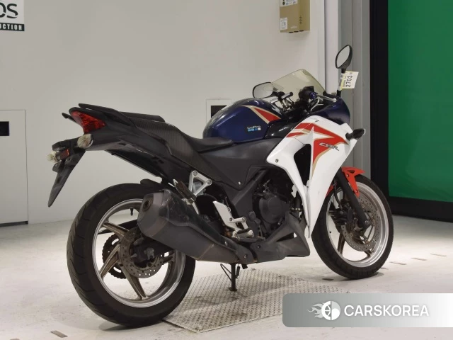 Проданный Honda CBR250R 2011 из Японии, фото 2