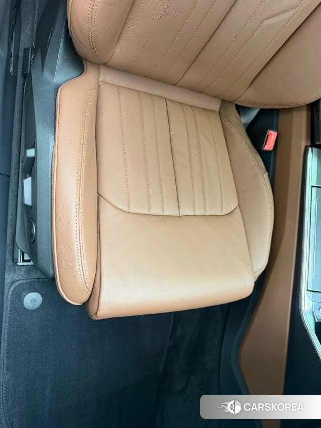 Audi A6L id 4342137 из Китая 18