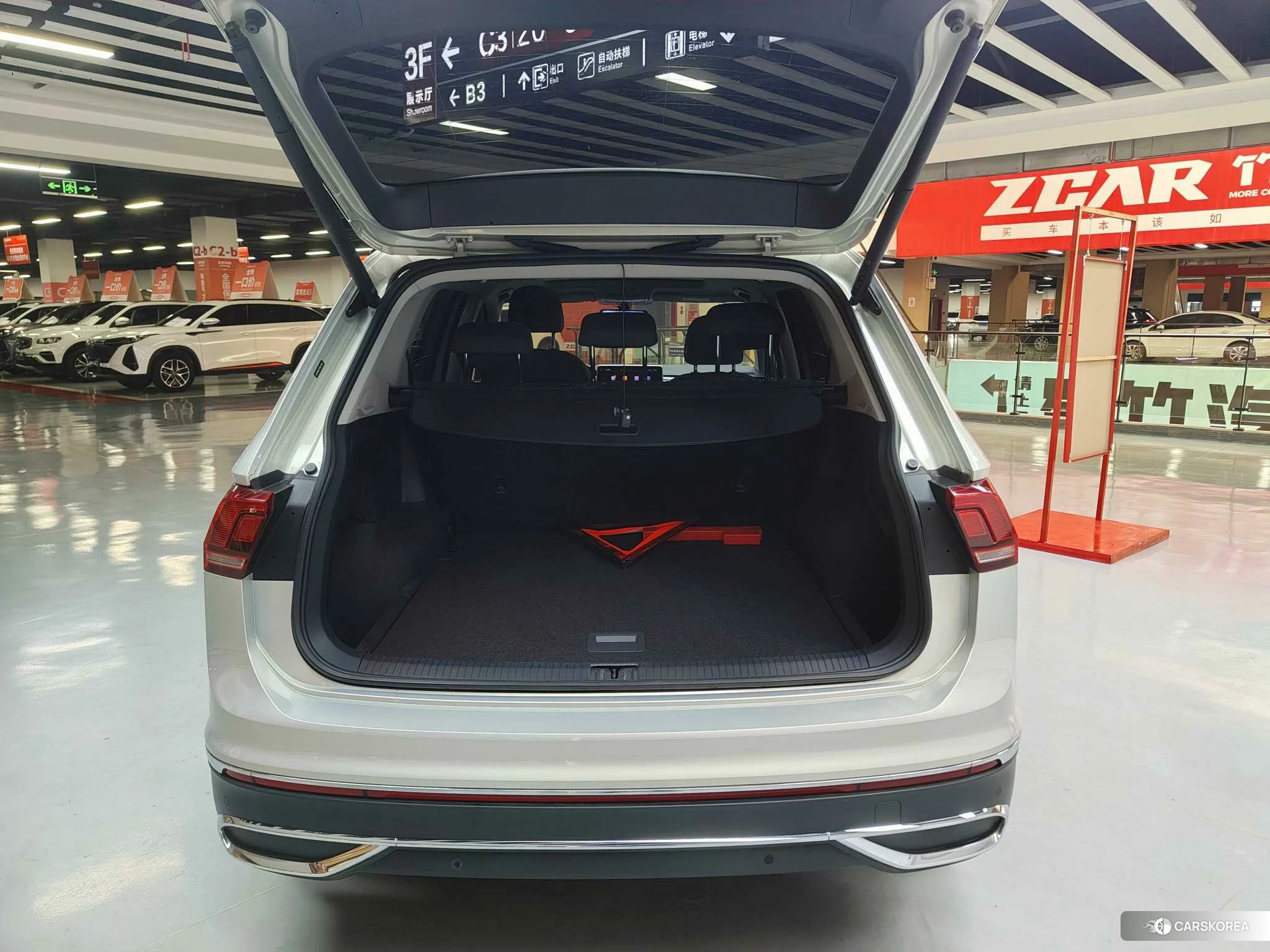 Volkswagen Tiguan L id 4420973 из Китая 18