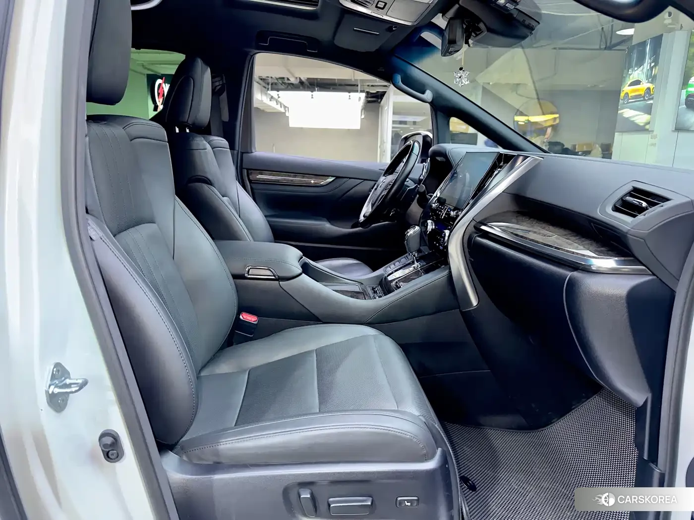 Toyota Elfa id 4578174 из Китая 18
