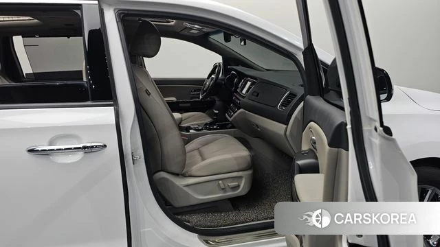 Kia The New Carnival id 4713045 из Кореи 18