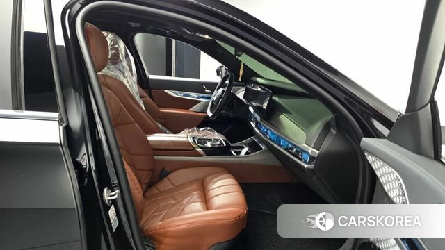 BMW i7 (G70) id 4422188 из Кореи 18