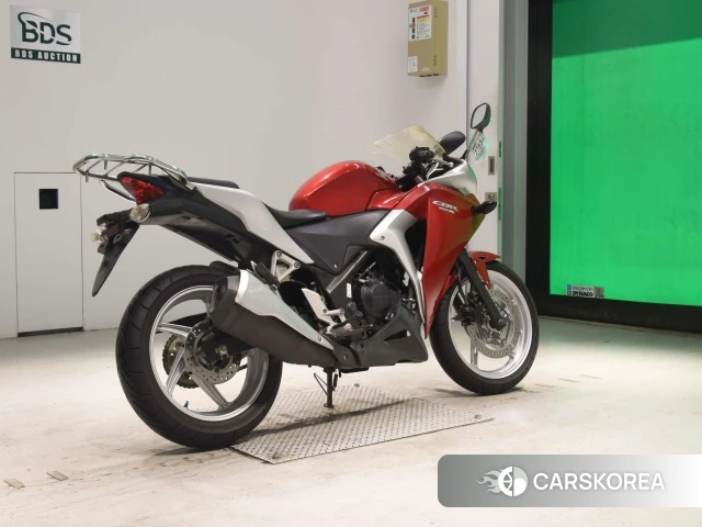 Проданный Honda CBR250R 2011 из Японии, фото 2