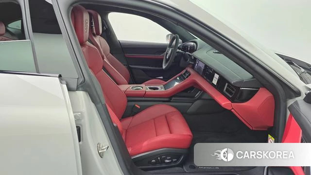 Porsche Taycan id 4636157 из Кореи 18