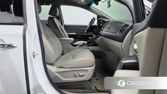 Kia The New Carnival id 4850025 из Кореи 18