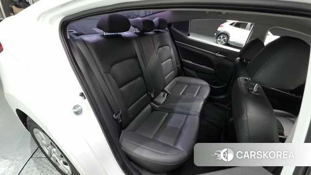 Hyundai Avante AD id 4615402 из Кореи 18