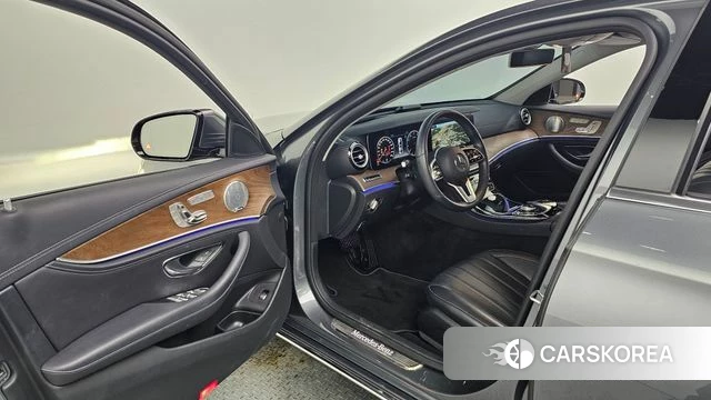 Mercedes-Benz E-Class W213 id 4496679 из Кореи 18