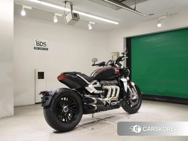 Проданный Triumph ROCKET 3 R 2023 из Японии, фото 2
