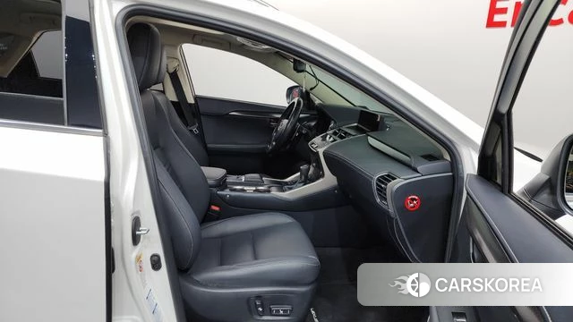 Lexus NX300h id 4294736 из Кореи 18