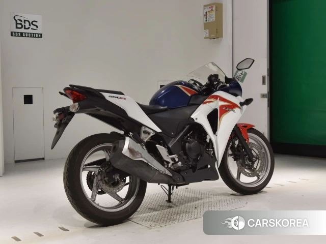 Проданный Honda CBR250R 2011 из Японии, фото 2