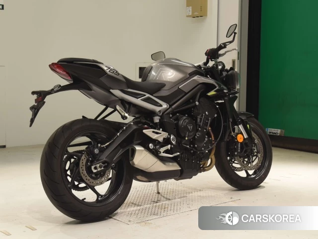Проданный Triumph STREET TRIPLE R 2024 из Японии, фото 2
