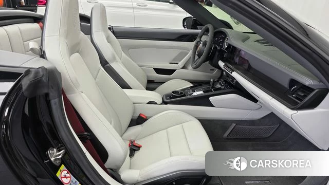 Porsche 911(992) id 4623699 из Кореи 18