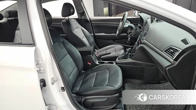 Hyundai Avante AD id 4856329 из Кореи 18