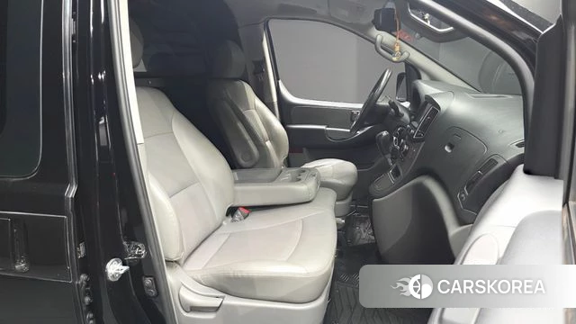 Hyundai The New Grand Starex id 4625705 из Кореи 18