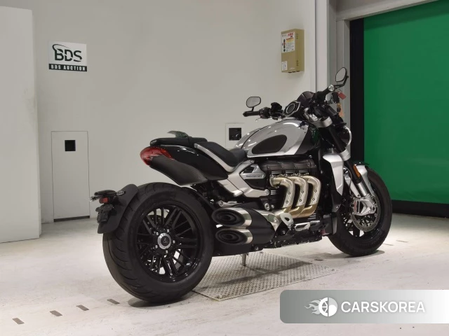 Проданный Triumph ROCKET 3 R 2023 из Японии, фото 2