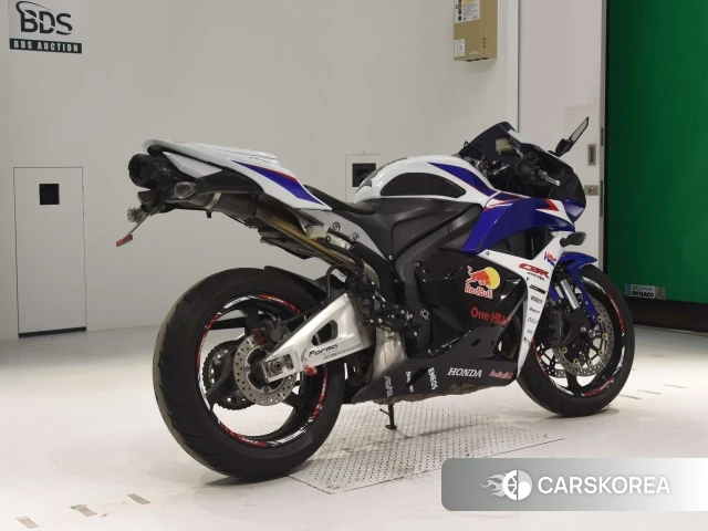 Проданный Honda CBR600RR 2011 из Японии, фото 2