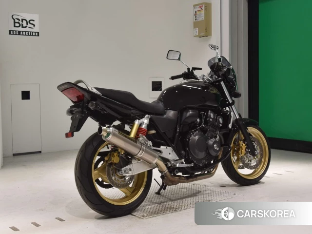 Проданный Honda CB400SF 2013 из Японии, фото 2