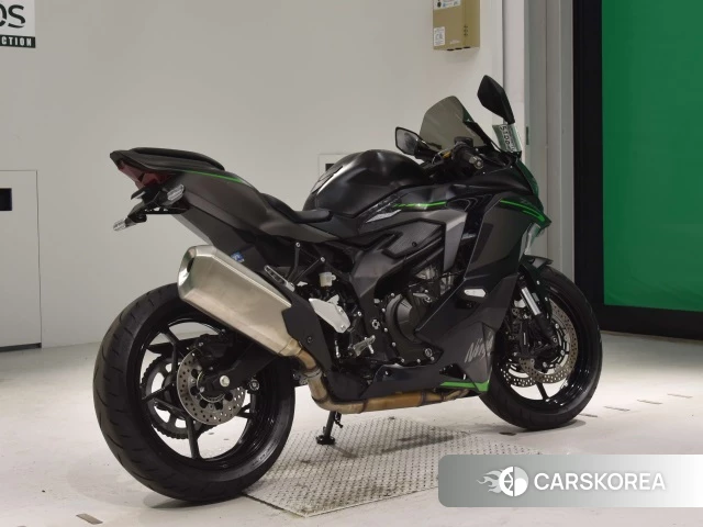 Проданный Kawasaki ZX-4R SE 2023 из Японии, фото 2