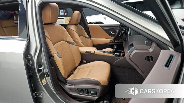 Lexus ES300h 7th generation id 4430283 из Кореи 18