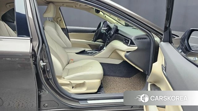 Toyota Camry (XV70) id 4624705 из Кореи 18