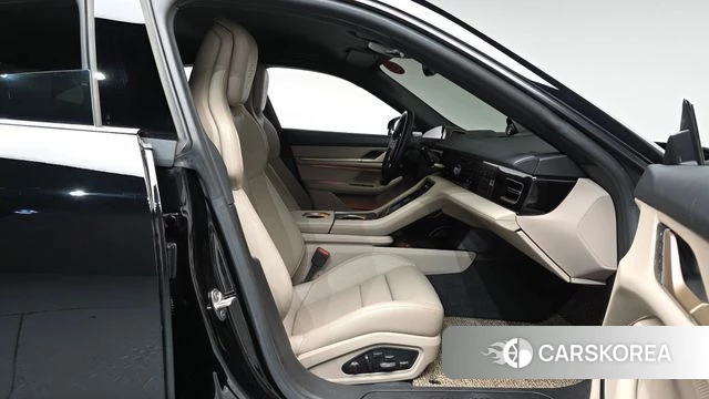 Porsche Taycan id 4395805 из Кореи 18