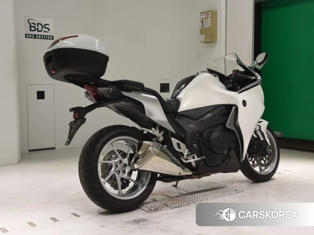 Проданный Honda VFR1200F 2010 из Японии