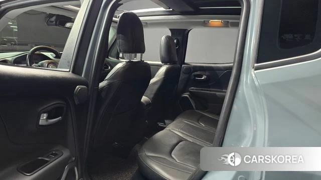 Jeep Renegade id 4543393 из Кореи 18